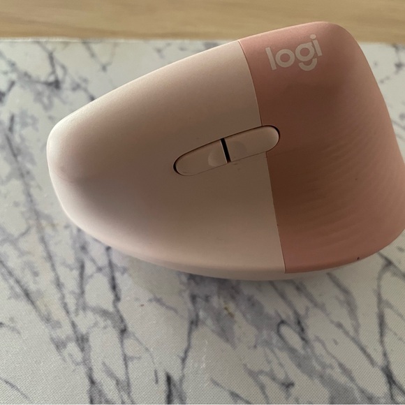 Logitech Rose Wireless Mouse with Customizable Buttons - Picture 6 of 10